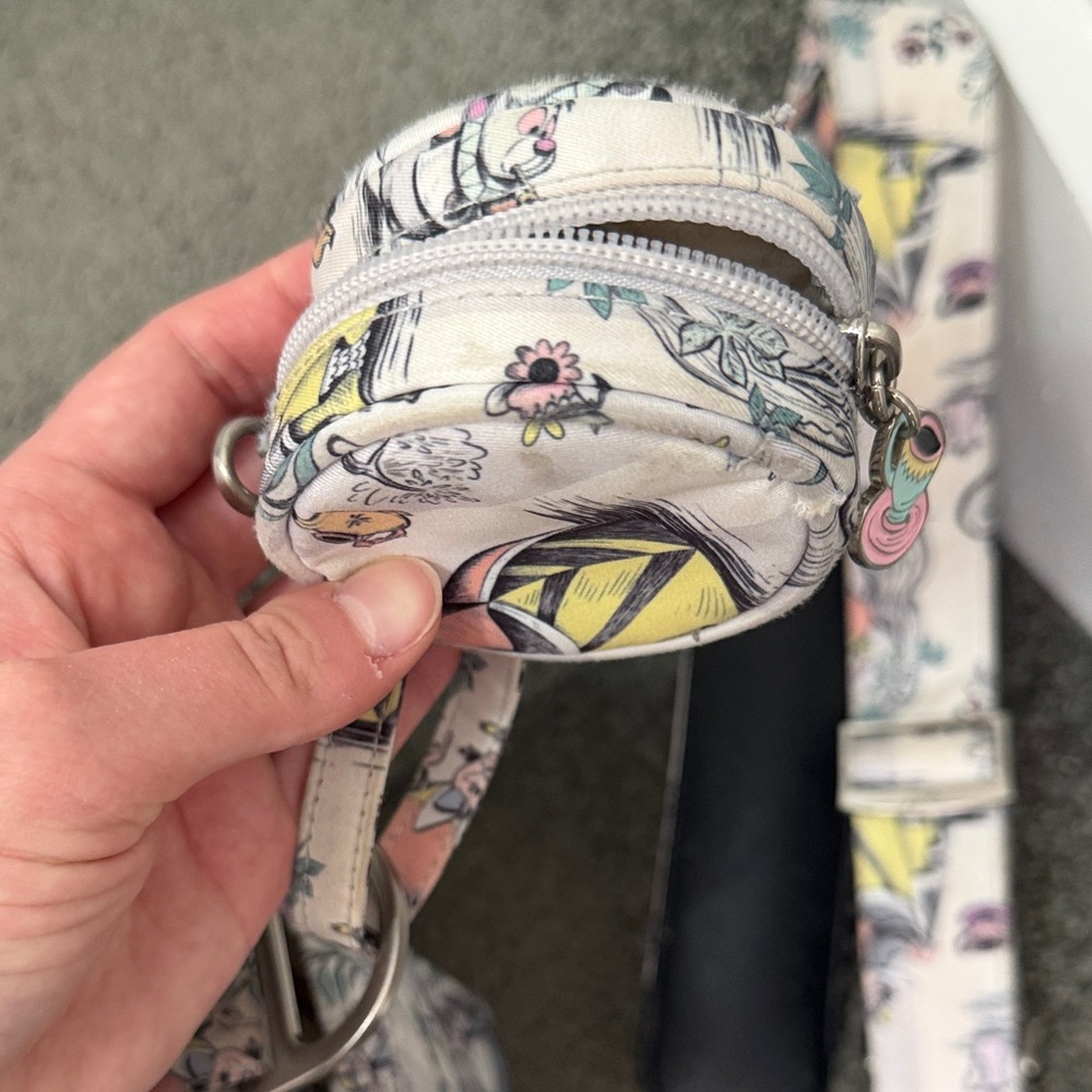 Jujube Alice in wonderland diaper bag - Picture 3 of 6